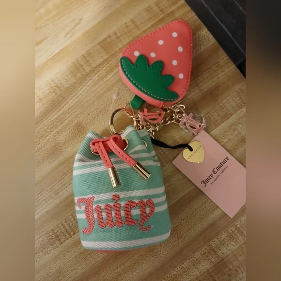 Juicy Couture NWT Strawberry 2 Piece Wristlet Set - Picture 8 of 8